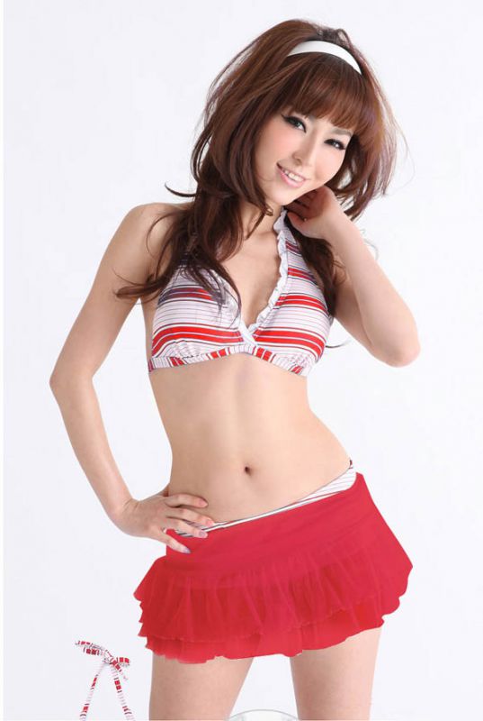 粉嫩萌妹子睡衣私房写真