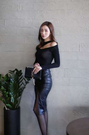 黑丝美腿女神紧身包臀裙性感风骚美体诱惑写真