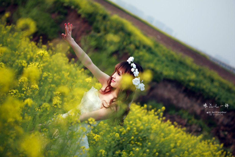 清纯美女白纱抹胸唯美写真