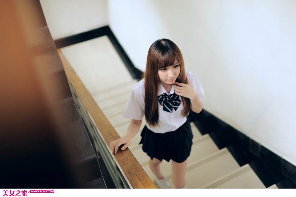 可爱美女校园甜美高清写真