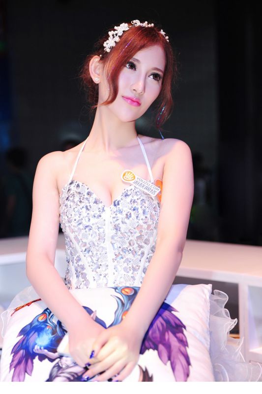 清纯showgirl妩媚高清图片