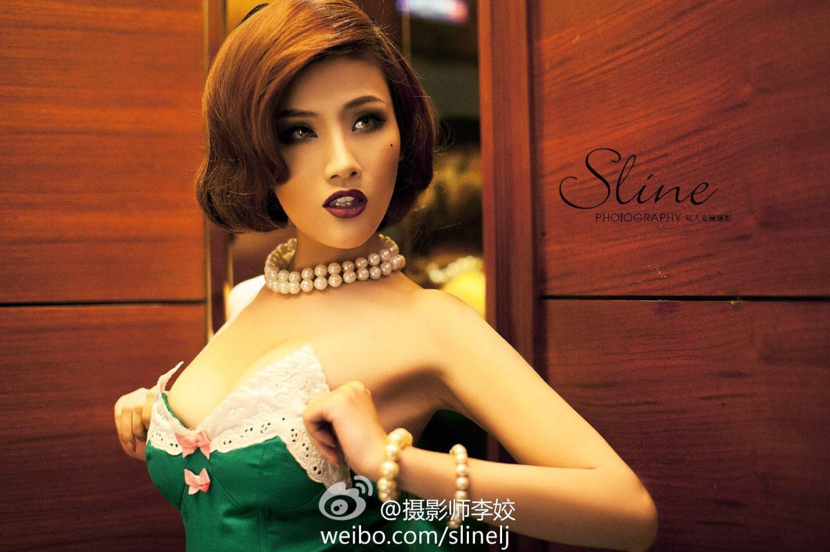 中俄混血美女郑伊Summer性感内衣摄影图片
