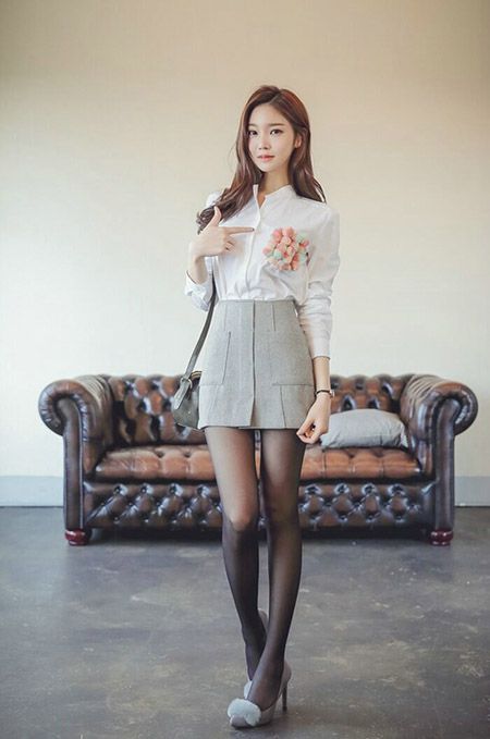 气质丝袜美女办公室长腿诱人照