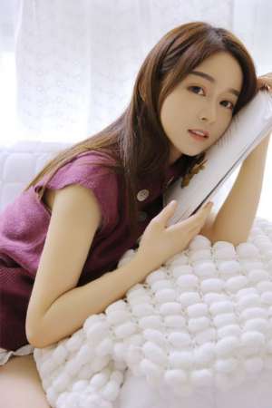 性感少女私房丝袜诱惑高抬腿姿势写真