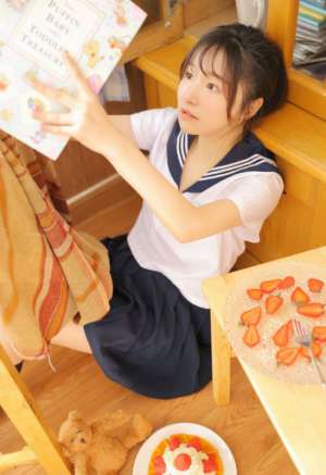 校园天然白嫩氧气女孩黑丝短裙制服诱惑图片