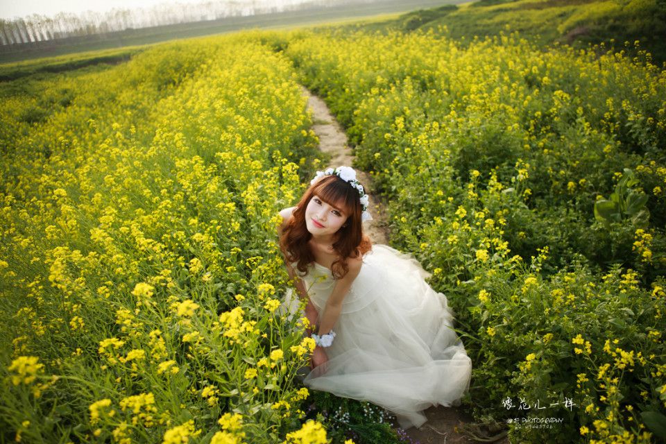 清纯美女白纱抹胸唯美写真