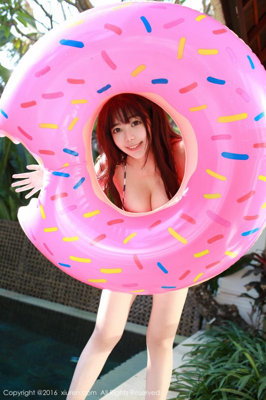 秀人网极品尤物美女刘飞儿Faye性感旅拍写真
