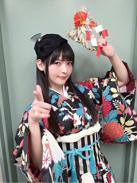 政委上坂堇lolita服装惊艳全场
