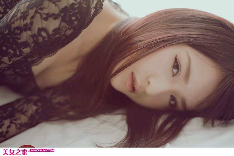 妩媚美女私房诱惑写真