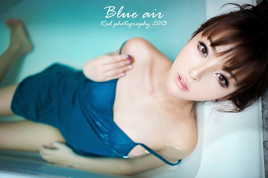 性感美女浴缸湿身诱惑私房照