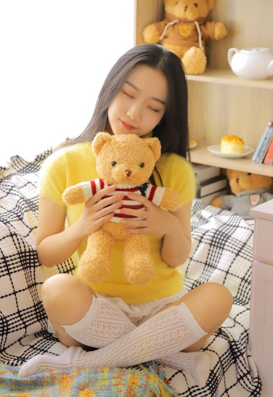 90后小嫩女白丝美腿直喷白浆性感美女诱惑写真