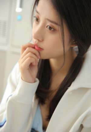 极品美女双马尾室内更衣白丝比基尼性感写真