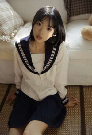sm调教校园水手制服美女白丝袜美腿国产精品写真