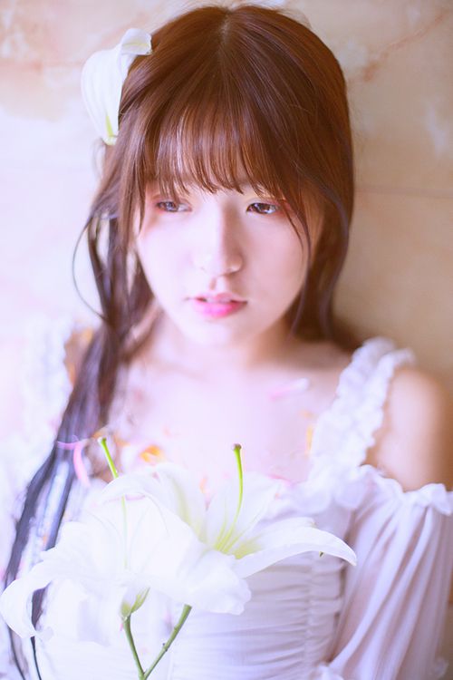 清纯少女浴室高清写照