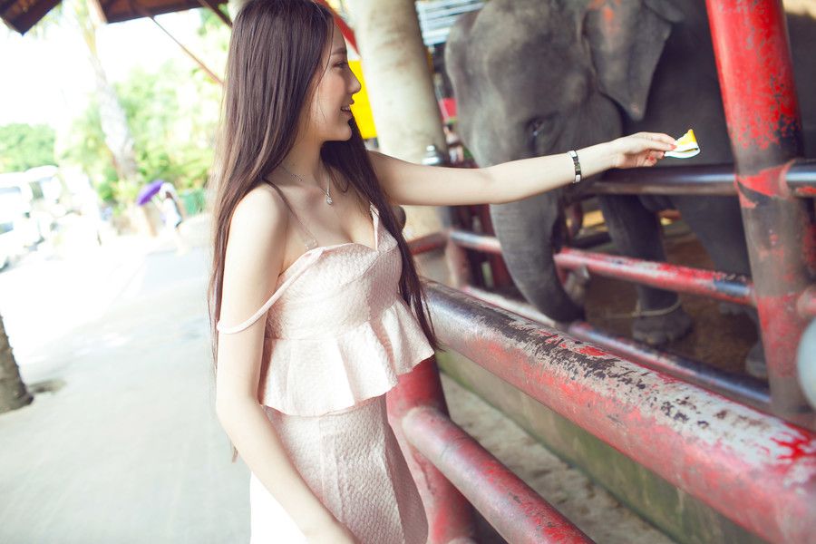 靓丽小清新美女刘奕宁户外高清写真