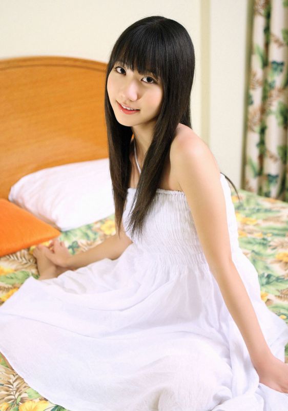 夏日可爱内衣美女户外诱人写真