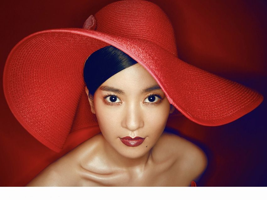 美女李晟红裙迷人写真秀美臀