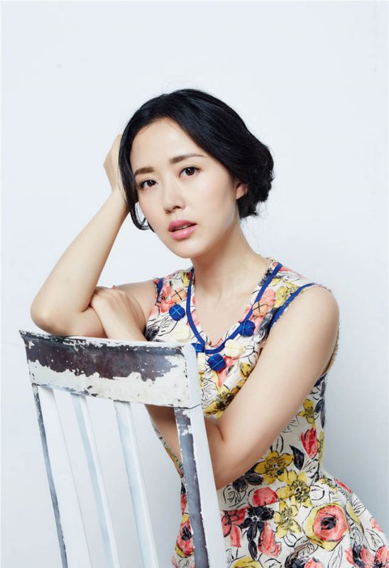 氧气美女颜丹晨时尚写真大片