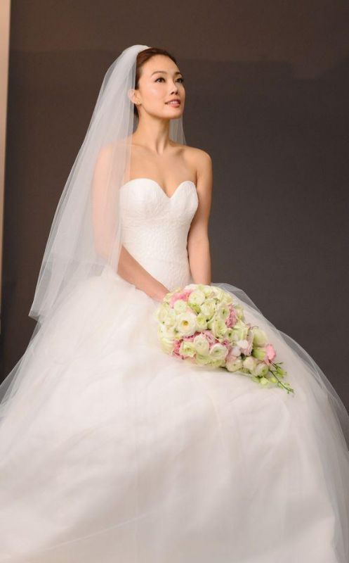 容祖儿幸福婚纱高清写真
