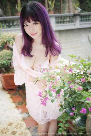 秀人性感美胸美女刘飞儿户外撩人写真
