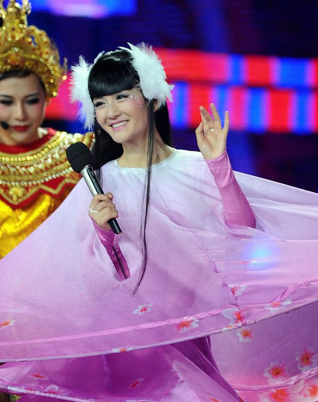 谢娜变身粉嫩仙女高清写真