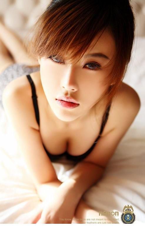 性感妩媚美女私房诱人写真