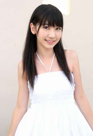 夏日可爱内衣美女户外诱人写真
