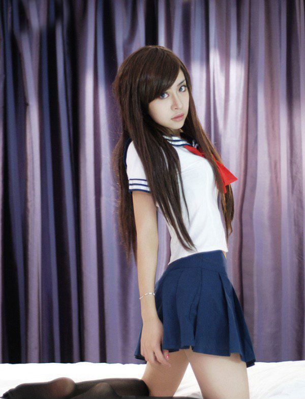 清纯美女私房学生制服性感丝袜美腿写真