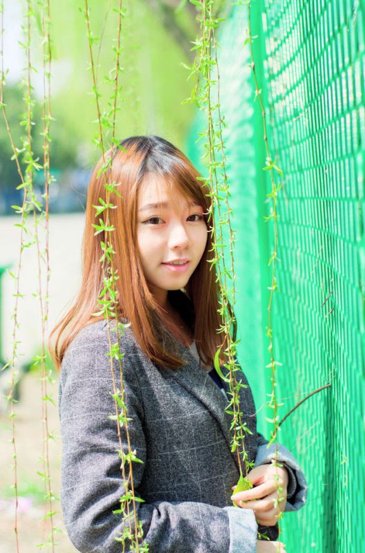 街拍甜美可爱美女高清迷人写真