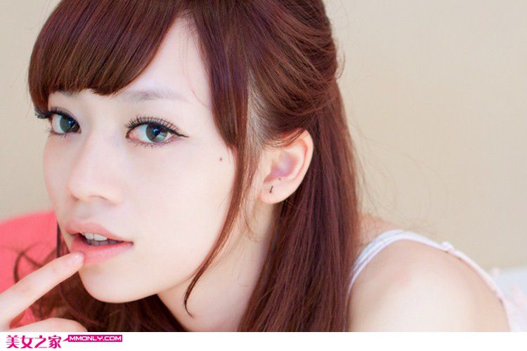 极品蕾丝性感美眉高清私房写真
