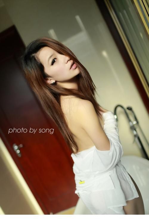 性感衬衫美眉私房诱人写真