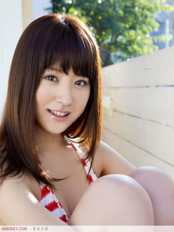 泳装美女性感诱人写真