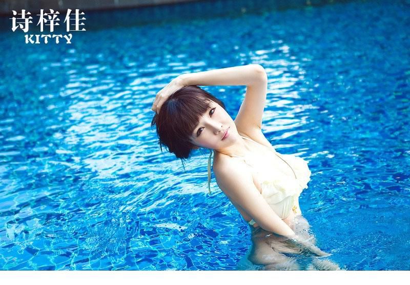 人气美女诗梓佳kitty性感比基尼写真