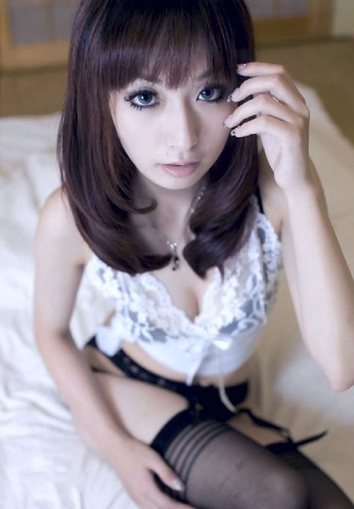 90后丝袜美女私房诱人写真