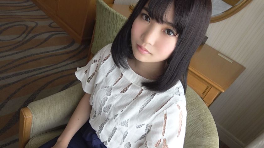 19岁的女仆咖啡厅工作员番号SIRO3144