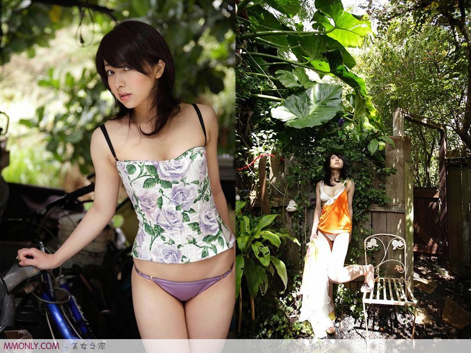日本性感酥胸美女闺房诱人写真