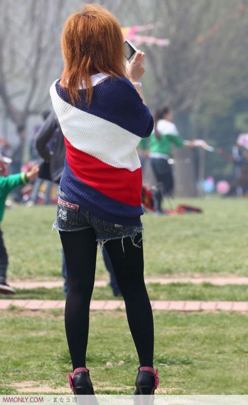 街拍公园非主流美女高清写真