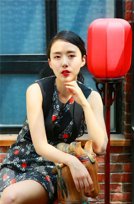 氧气美女颜丹晨时尚写真大片