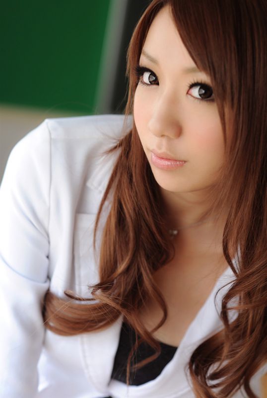 性感美女教室上演诱惑写真