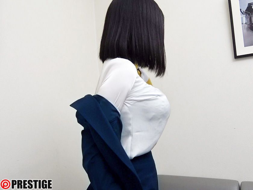 制服美人内容夸张慎入番号AKA034