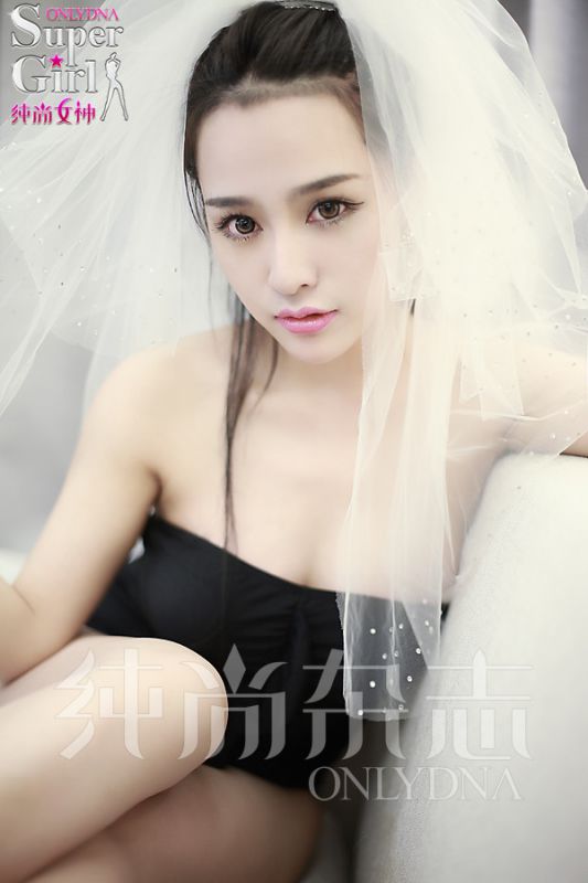 女神郭芸萌性感翘臀高清写真