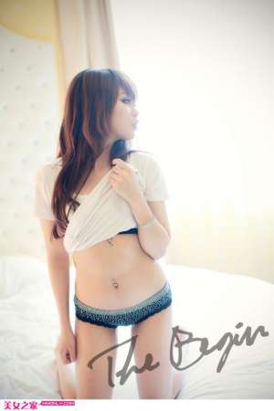 妖娆内衣美女私房诱人写真
