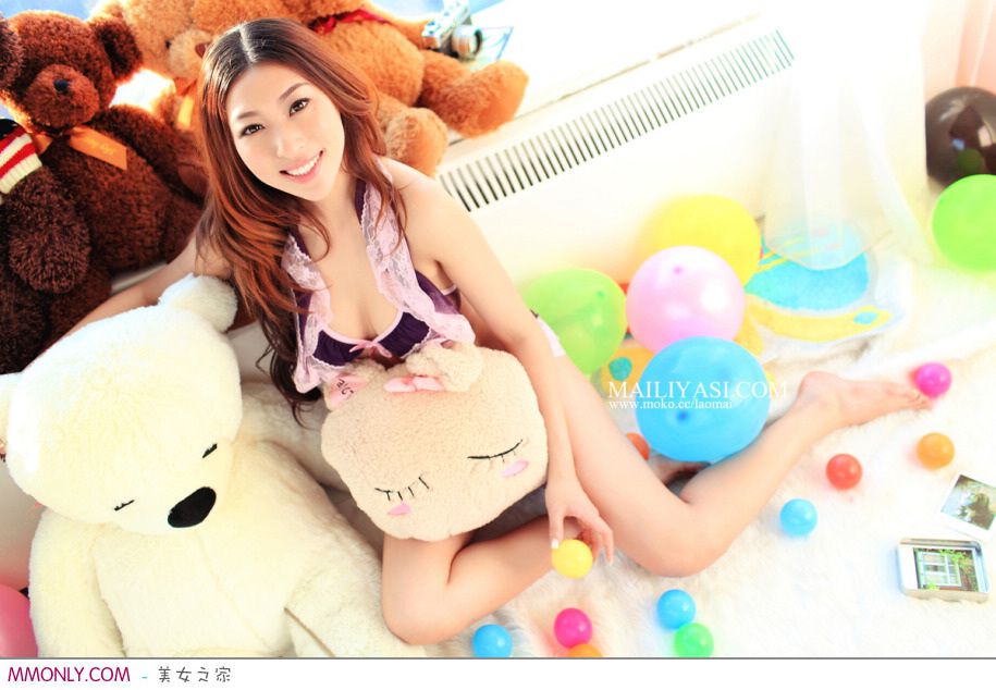 性感美胸美女私房秀美背高清写真