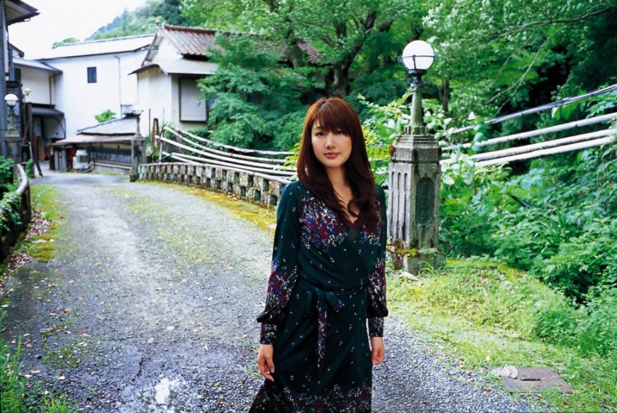 日本性感睡衣美女私房露美背高清写真