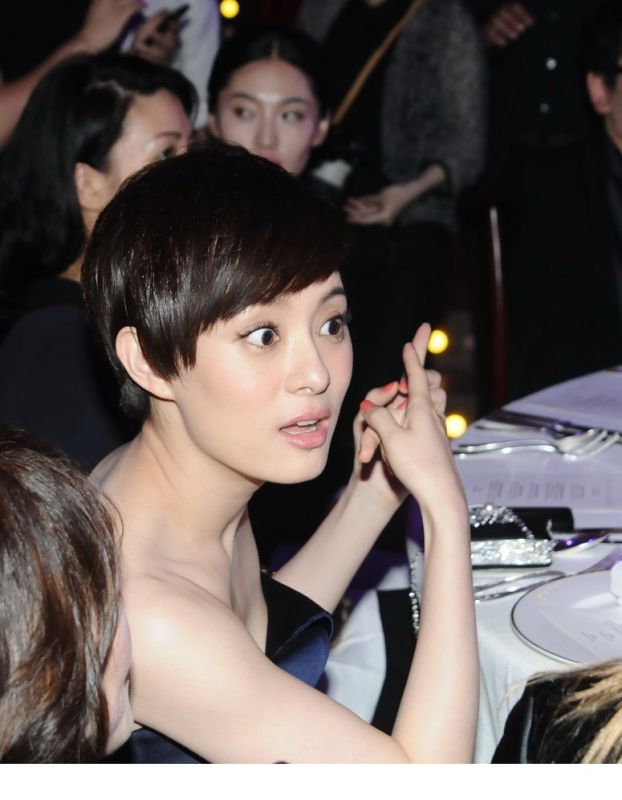 美女明星孙俪性感酥胸迷人写真