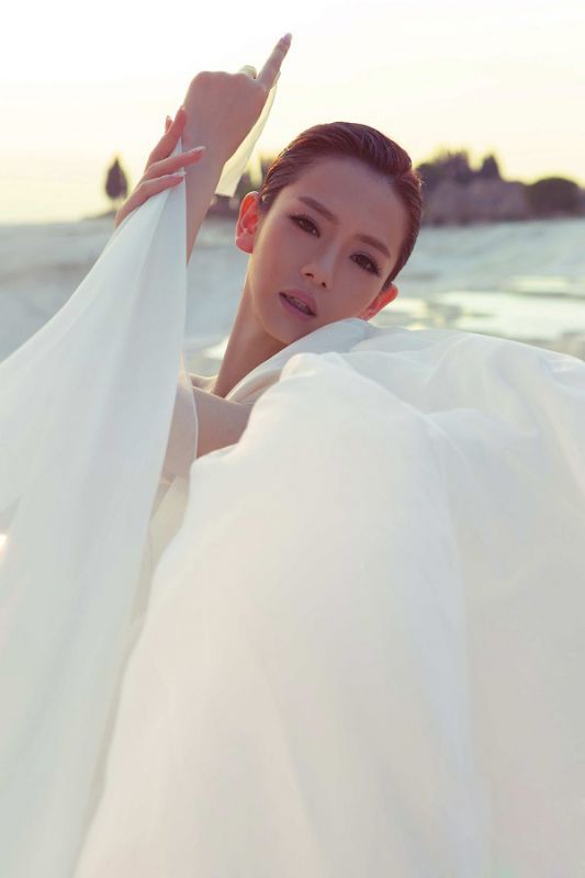 女神戚薇唯美白纱高清写真