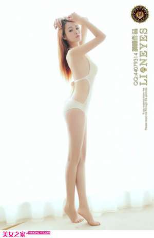 嫩模性感酥胸迷人写真