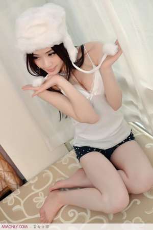 性感酥胸美女高清诱人写真
