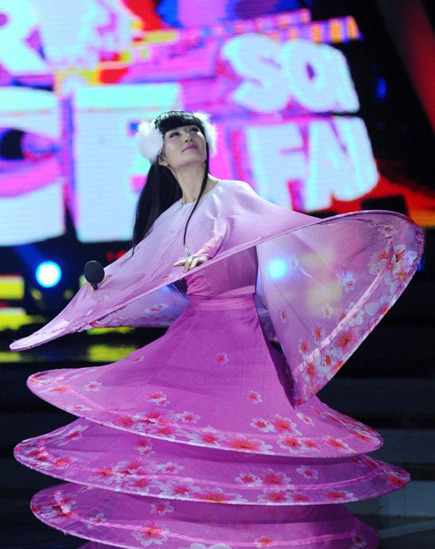 谢娜变身粉嫩仙女高清写真