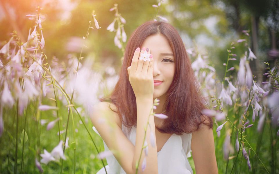 夏日清纯美女户外美照